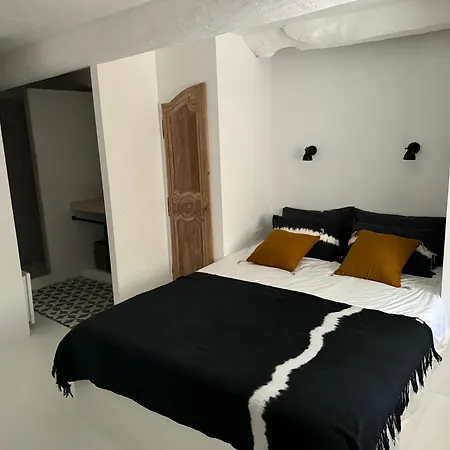 Apartamento Mas D'oleandre Montaren-et-Saint-Médiers